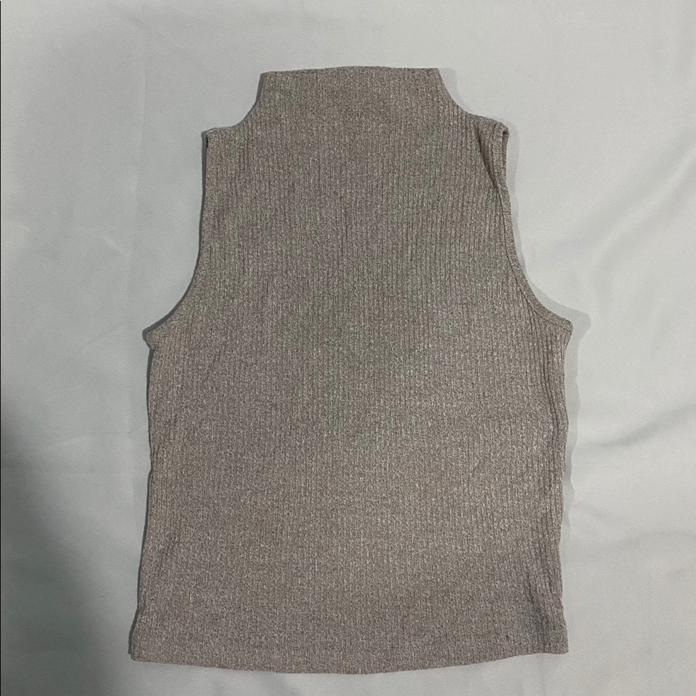 F21 Mock Turtle Neck No Sleeve
